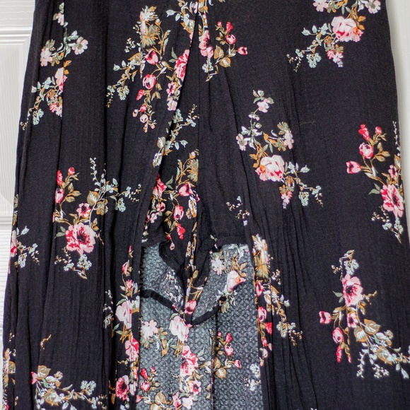 Love Fire | Floral High/Low Shorts with Front Split - Picture 2 of 6